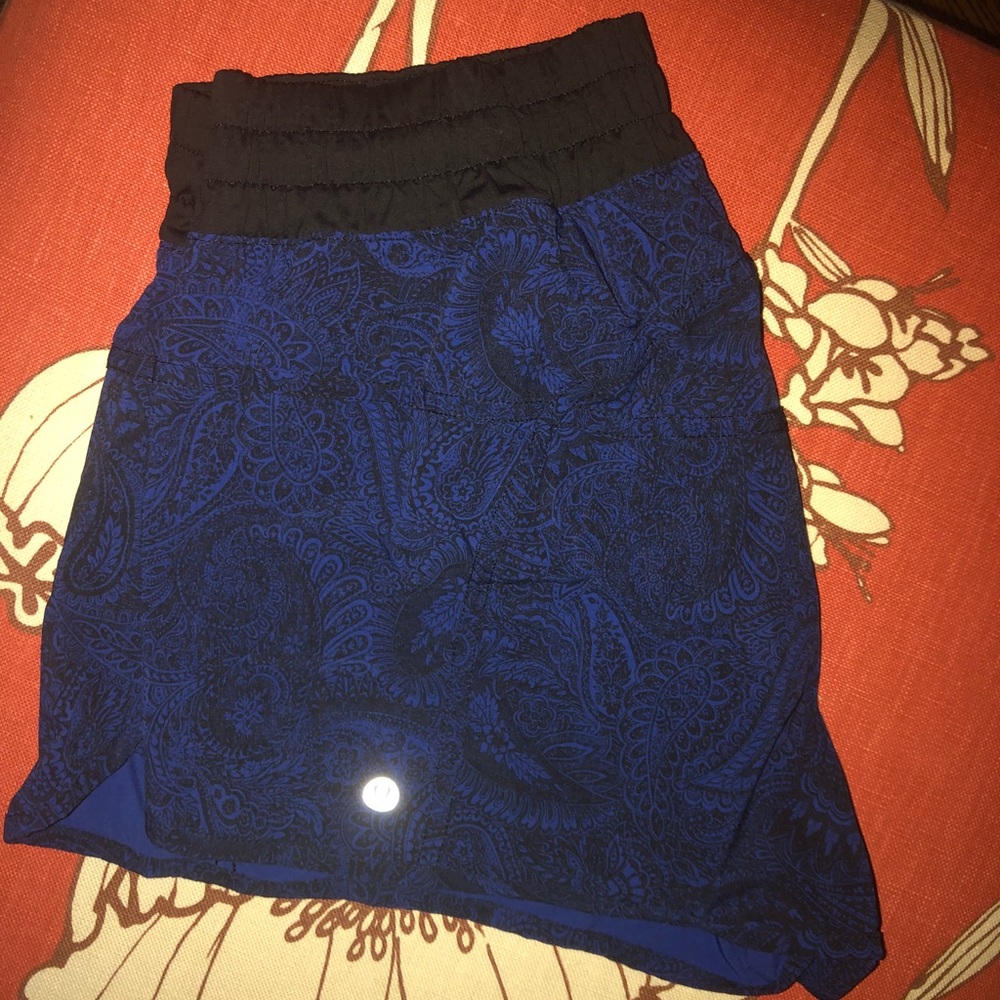 Lululemon Athletica printed shorts